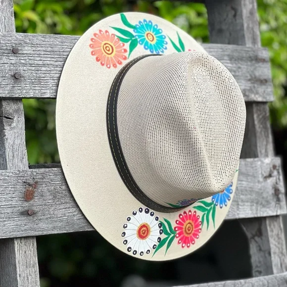 🆕Hand-Painted Artisan Panama Hat Made in Mexico – Floral Design - Picture 2 of 7
